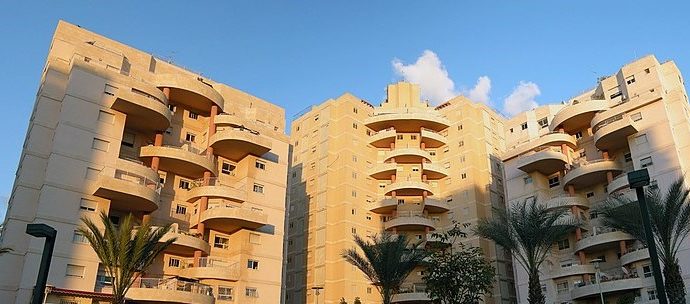 Apartments in Tel Aviv (photo: Anatoli Axelrod)